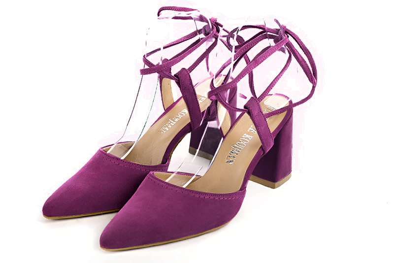 Mulberry purple women's open back shoes, with crossed straps. Tapered toe. High flare heels. Front view - Florence KOOIJMAN